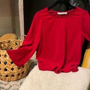 Simple Red Quarter Sleeve Bell Top | S/M ❤️